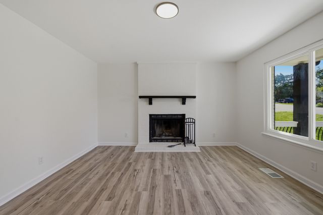 4321 Valley Grove Dr, Hermitage, TN 37076