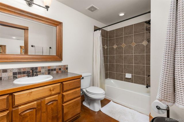 1190 Trails End Court, Windsor, CO 80550