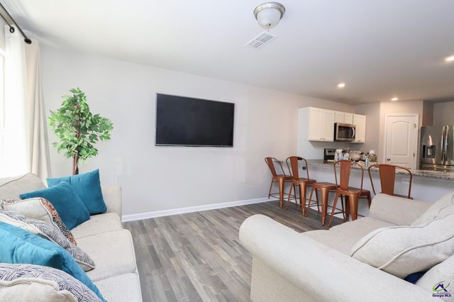 242 York Lane, Macon, GA 31220