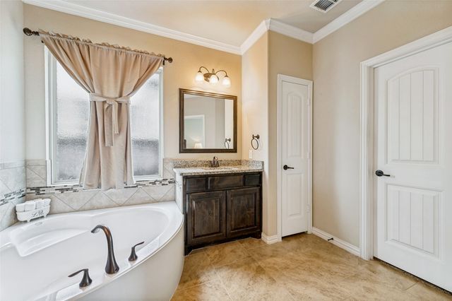 9886 Atlantic Lane, Frisco, TX 75035