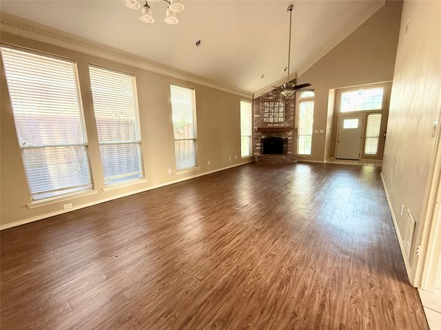 8902 Bayshore Lane, Rowlett, TX 75088
