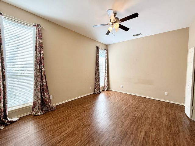 8902 Bayshore Lane, Rowlett, TX 75088