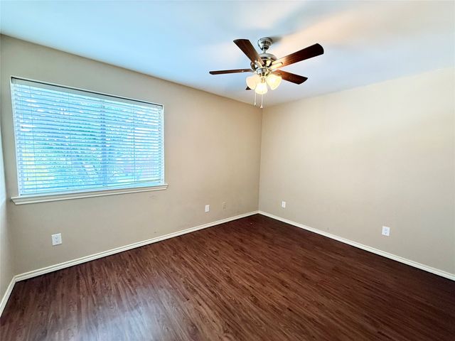 8902 Bayshore Lane, Rowlett, TX 75088