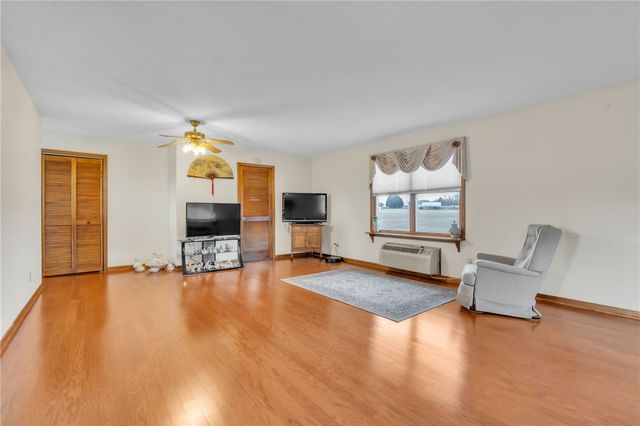 145 Old Sanders Road, Pendleton, SC 29670