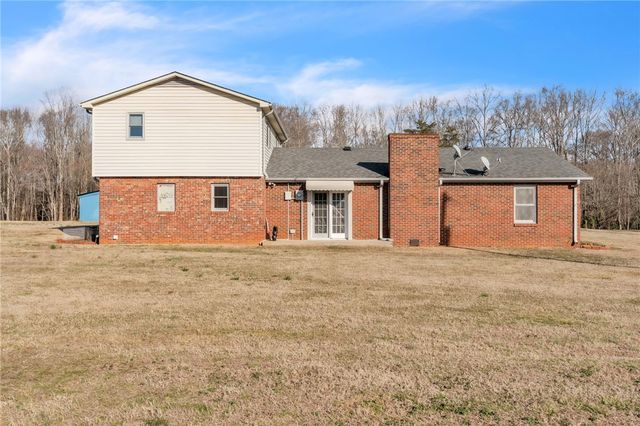 145 Old Sanders Road, Pendleton, SC 29670