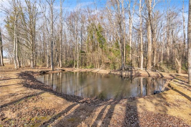 145 Old Sanders Road, Pendleton, SC 29670