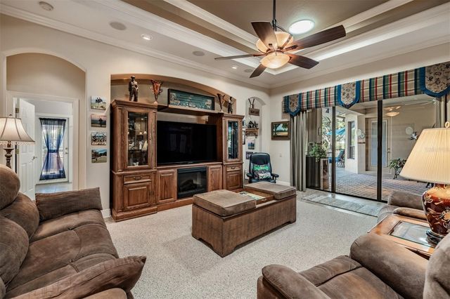 34115 AMERICANA AVENUE, Dade City, FL 33525