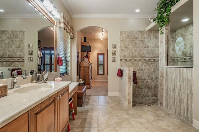 34115 AMERICANA AVENUE, Dade City, FL 33525