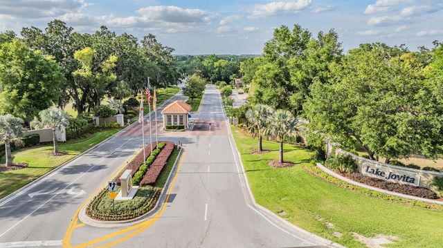 34115 AMERICANA AVENUE, Dade City, FL 33525