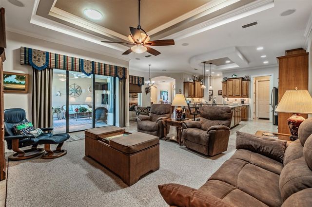 34115 AMERICANA AVENUE, Dade City, FL 33525