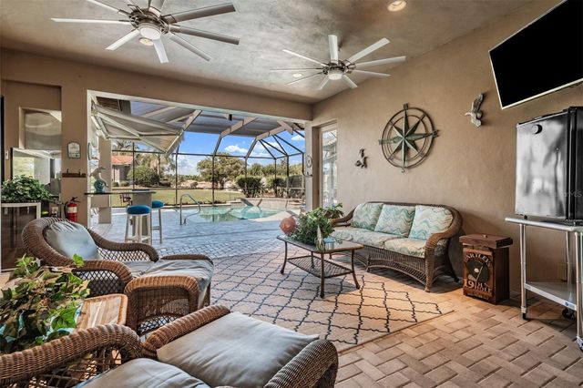 34115 AMERICANA AVENUE, Dade City, FL 33525