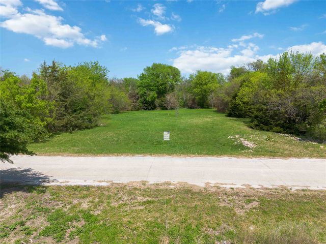 48 Spring Creek Circle, Grand Prairie, TX 75054