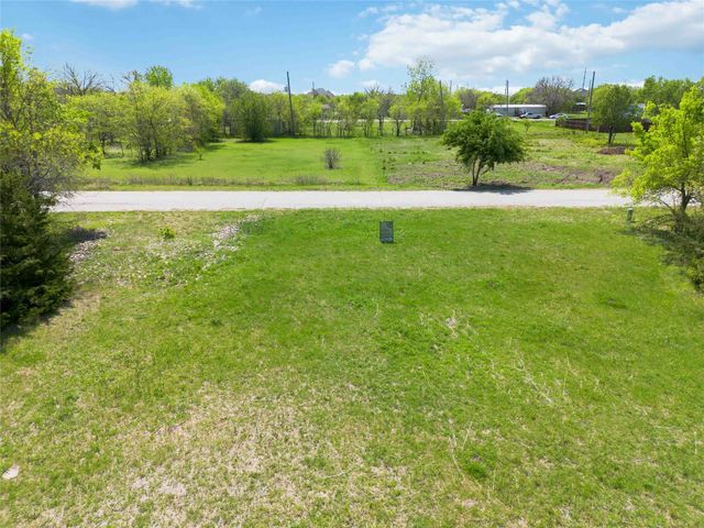 48 Spring Creek Circle, Grand Prairie, TX 75054