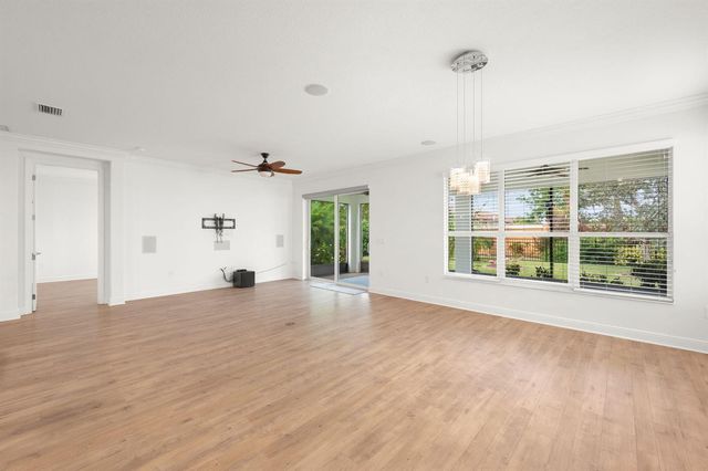 10095 SW Indian Lilac Trail, Port St. Lucie, FL 34987