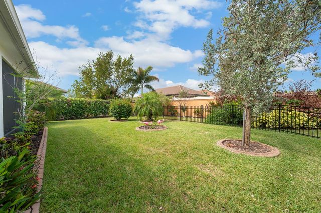10095 SW Indian Lilac Trail, Port St. Lucie, FL 34987
