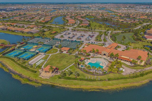 10095 SW Indian Lilac Trail, Port St. Lucie, FL 34987