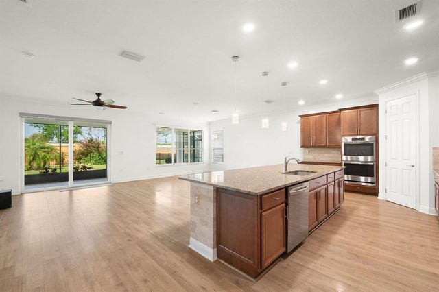 10095 SW Indian Lilac Trail, Port St. Lucie, FL 34987