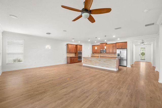 10095 SW Indian Lilac Trail, Port St. Lucie, FL 34987