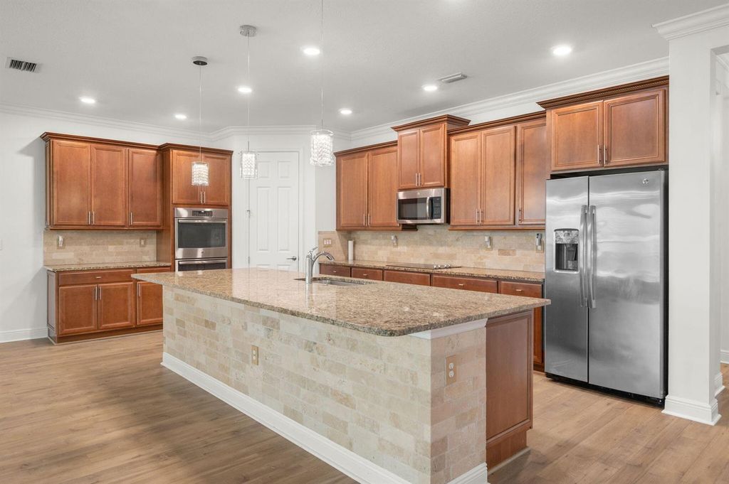 10095 SW Indian Lilac Trail, Port St. Lucie, FL 34987
