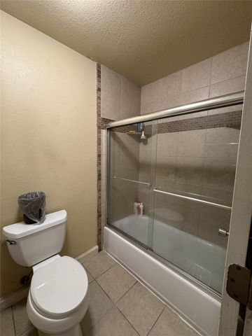 636 E Kempner ST, Mabank, TX 75147