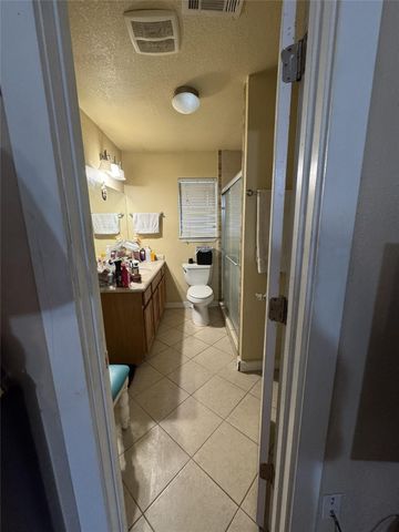 636 E Kempner ST, Mabank, TX 75147