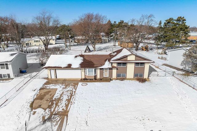 10572 Crooked Lake Boulevard NW, Coon Rapids, MN 55433