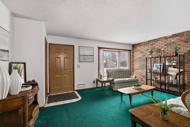 10572 Crooked Lake Boulevard NW, Coon Rapids, MN 55433