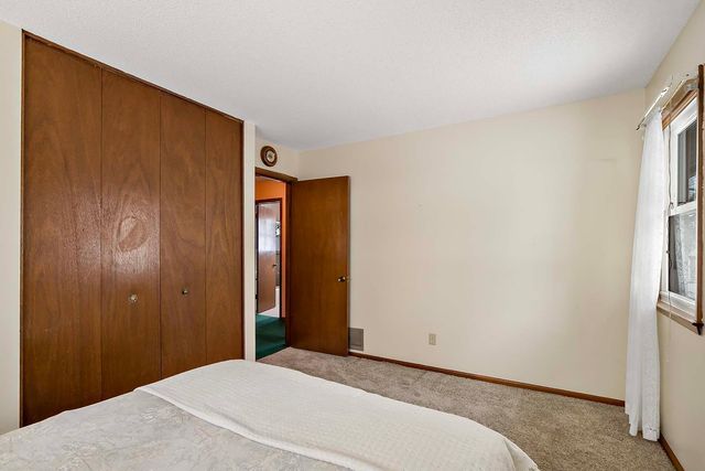 10572 Crooked Lake Boulevard NW, Coon Rapids, MN 55433