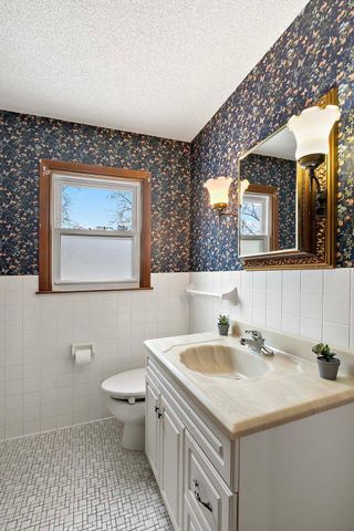 10572 Crooked Lake Boulevard NW, Coon Rapids, MN 55433