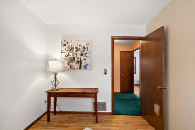 10572 Crooked Lake Boulevard NW, Coon Rapids, MN 55433