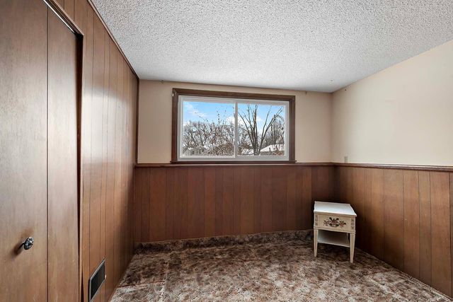 10572 Crooked Lake Boulevard NW, Coon Rapids, MN 55433