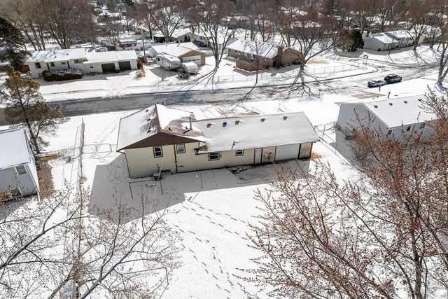 10572 Crooked Lake Boulevard NW, Coon Rapids, MN 55433