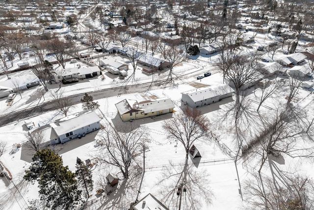 10572 Crooked Lake Boulevard NW, Coon Rapids, MN 55433