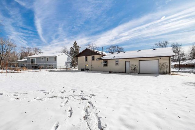 10572 Crooked Lake Boulevard NW, Coon Rapids, MN 55433