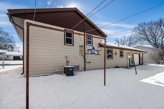 10572 Crooked Lake Boulevard NW, Coon Rapids, MN 55433