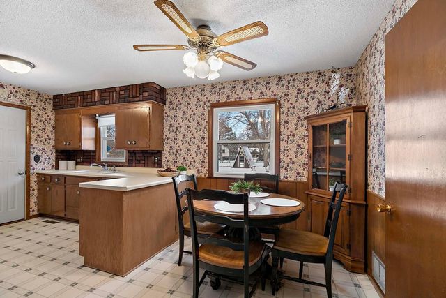 10572 Crooked Lake Boulevard NW, Coon Rapids, MN 55433