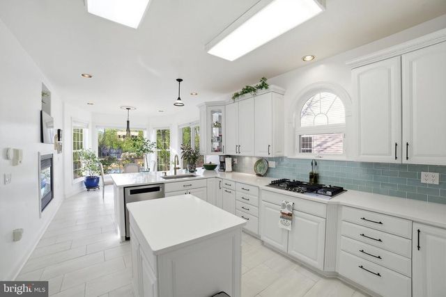 143 EDGEMONT CIR, Locust Grove, VA 22508