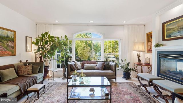 143 EDGEMONT CIR, Locust Grove, VA 22508