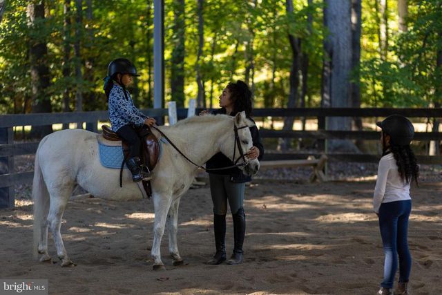 143 EDGEMONT CIR, Locust Grove, VA 22508