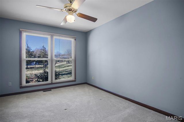 6449 Bluff Farm Drive, St Louis, MO 63129