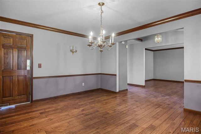 6449 Bluff Farm Drive, St Louis, MO 63129