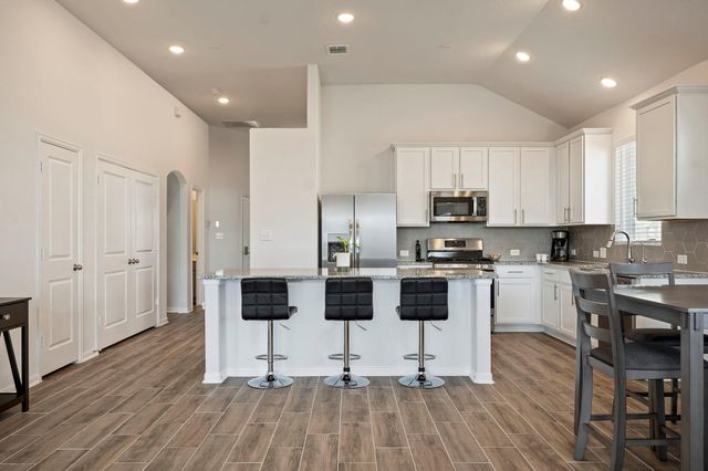 383 Oleander LOOP, Buda, TX 78610