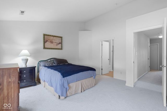 2462 Middle View Drive, Columbus, IN 47201