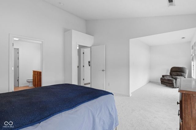 2462 Middle View Drive, Columbus, IN 47201