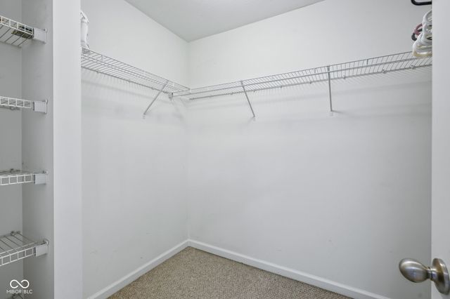 2462 Middle View Drive, Columbus, IN 47201