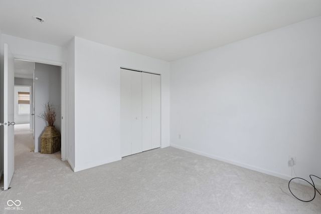 2462 Middle View Drive, Columbus, IN 47201