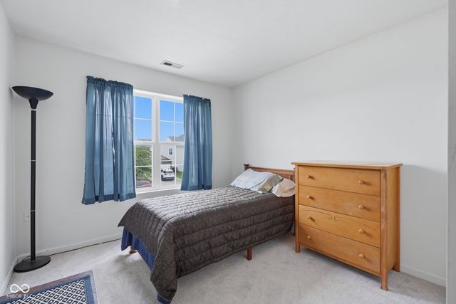 2462 Middle View Drive, Columbus, IN 47201