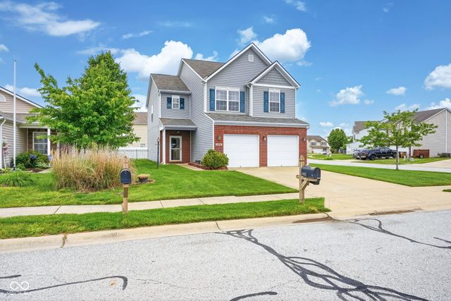 2462 Middle View Drive, Columbus, IN 47201