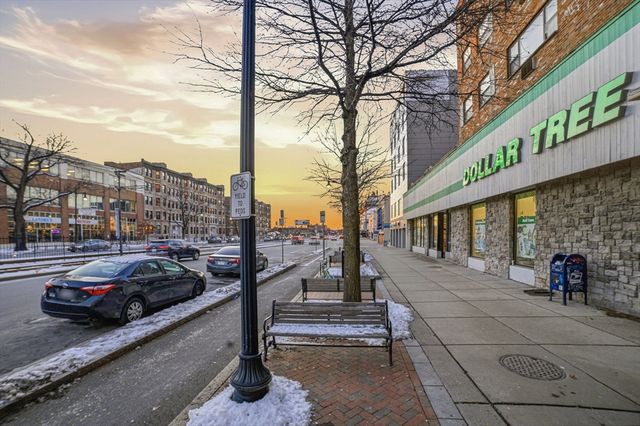 1035 Commonwealth Ave 511, Boston, MA 02215