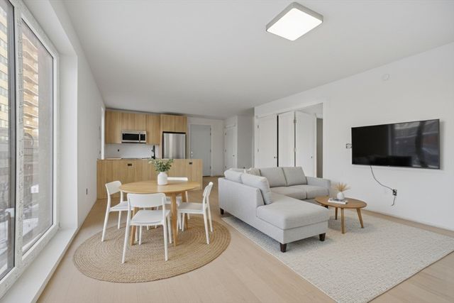 1035 Commonwealth Ave 511, Boston, MA 02215